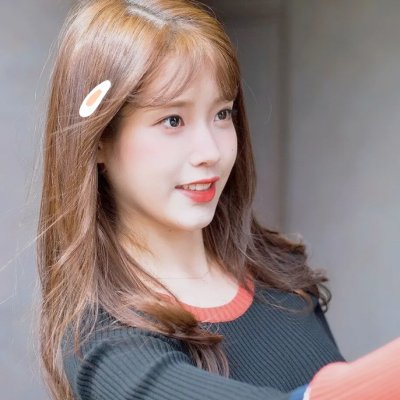 小鬼头上的女人